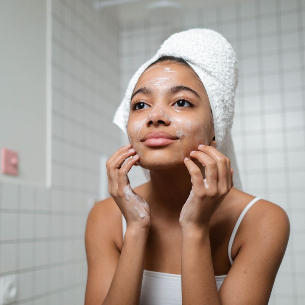 7 habits of people with great skin banner blogpost skincare
